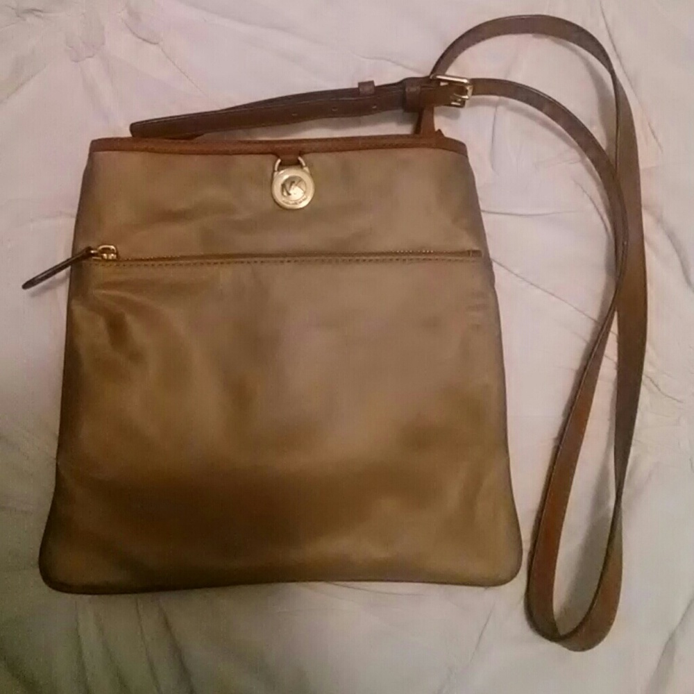 Michael Kors Kemp Crossbody